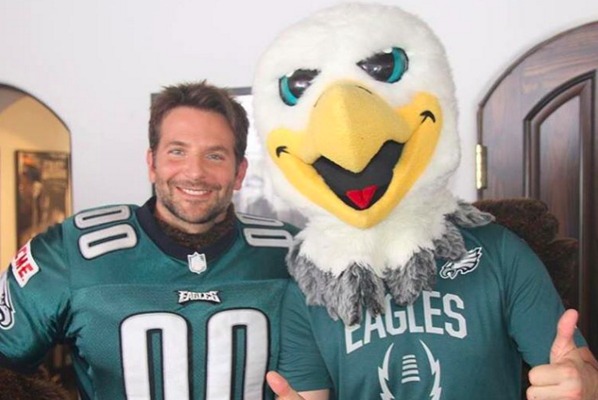 Swoop and Bradley Cooper will be hoping for an Eagles upset on Sunday. (Instagram/FoxSports)