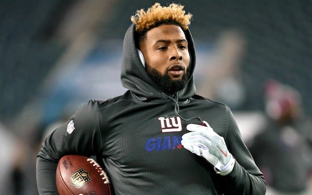 <img src="/images/video.gif">Beckham nails 30-yard FG with no holder