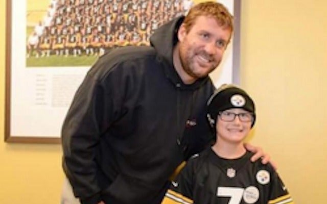 Big Ben makes 9-year-old cancer survivor's day