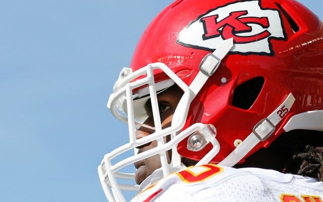 Faulk thinks Chiefs should cut ties with Charles