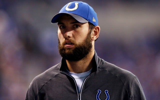 Colts' Andrew Luck throwing without much pain