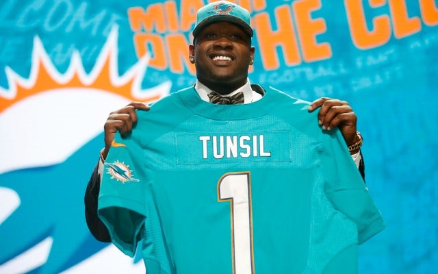 Tunsil lobbies Dolphins to let him play some TE