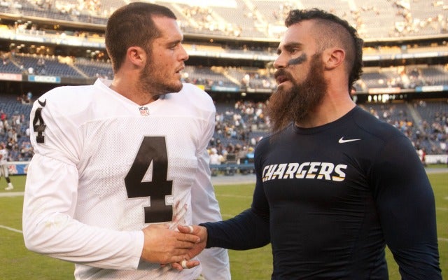 Irvin trying to recruit Weddle to the Raiders