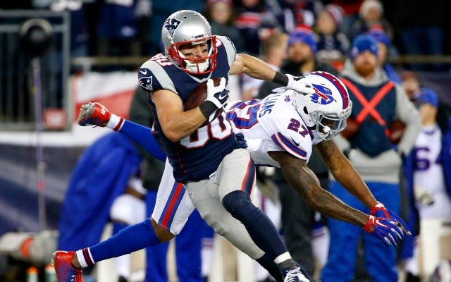 Reports: Amendola (knee) out against Broncos