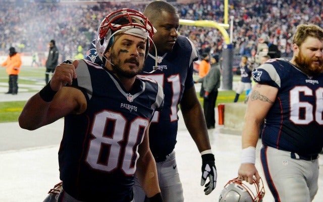 Report: Amendola restructures to stay with Pats