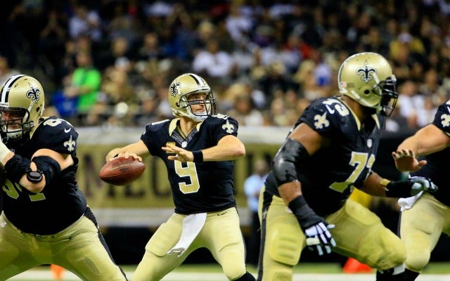 Drew Brees ties NFL record with 7 TD passes