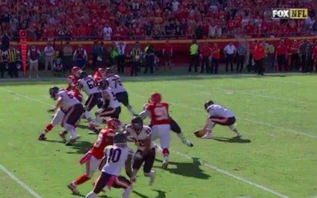 <img src="/images/video.gif">Cutler caps Bears' comeback with wacky TD