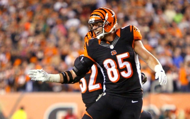Bengals handle Manziel, rout Browns to hit 8-0