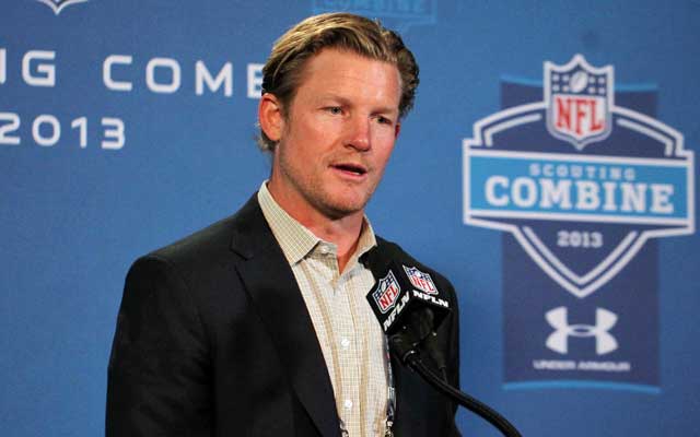 Les Snead is flirting with teams about his No. 2 overall pick. (USATSI)