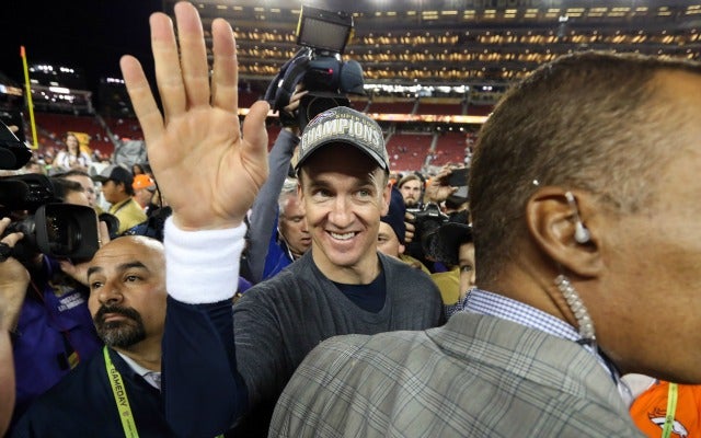 Peyton adds to collection of records in victory