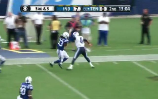 <img src="http://sports.cbsimg.net/images/video.gif">Mariota tosses pick-6