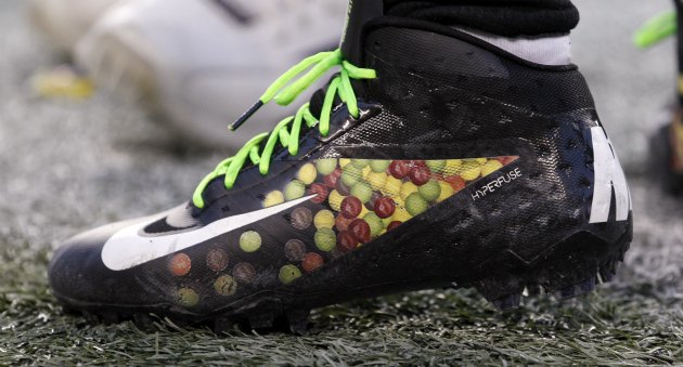 marshawn_lynch_skittles_shoes_12302011.jpg