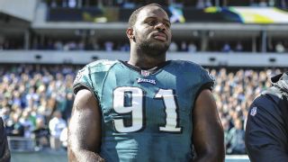 Fletcher Cox Signs Record-Breaking Deal With Eagles - Home - WCBI