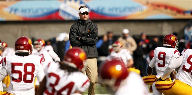 Can Lane Kiffin and USC bounce back to a 11-win season? (USATSI)