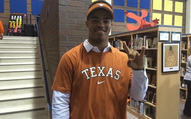 LOOK: four-star RB Chris Warren flips coin, decides on Texas - CBSSports.com