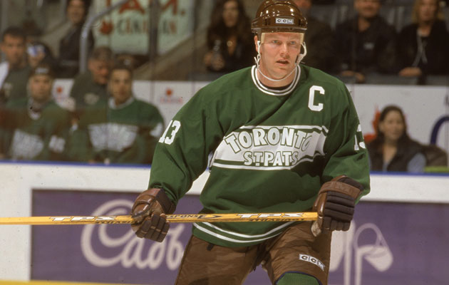 Mats Sundin wears a retro Toronto St. Pats uniform. (Getty Images)