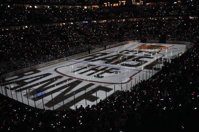 The Blackhawks will send their sixth Stanley Cup banner to the rafters. (USATSI)