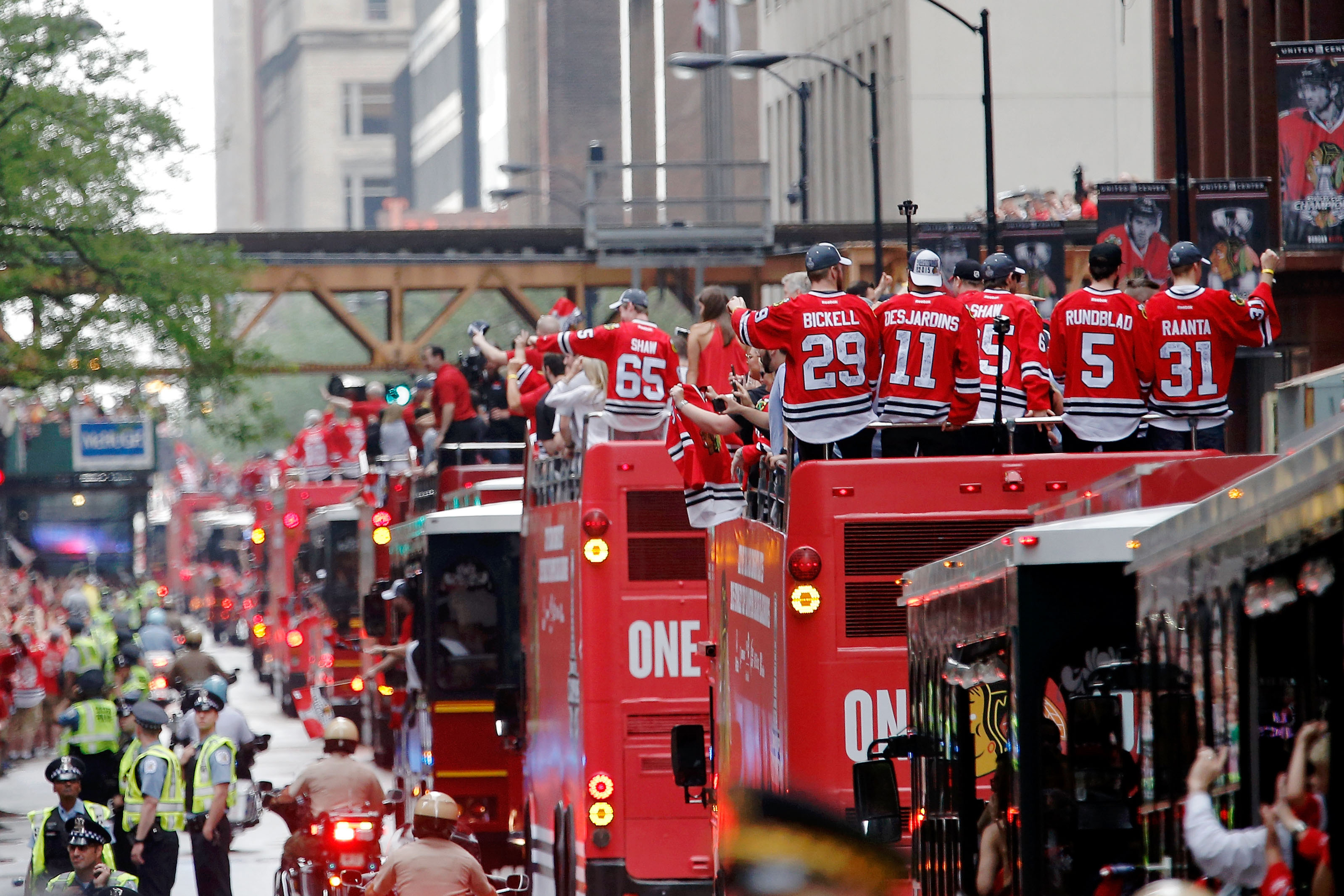 LOOK Sights from Blackhawks' Stanley Cup parade and rally