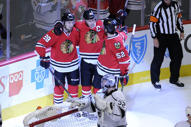 The Chicago Blackhawks snapped the Los Angeles Kings' winning streak on Monday night. (USATSI)