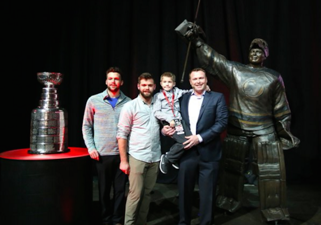 The New Jersey Devils have a new Martin Brodeur statue. (@NJDevils)