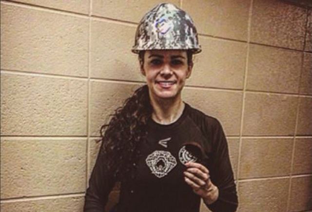 Shannon Szabados made hockey history Saturday night. (@ShannonSzabados)
