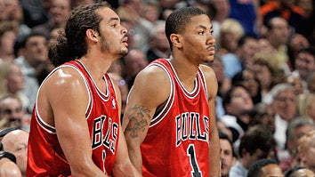 Joakim Noah and Derrick Rose (Getty Images)