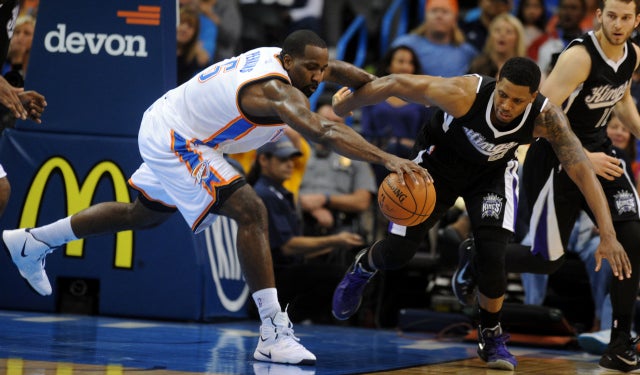 Kendrick Perkins battles the Kings. (USATSI)
