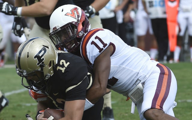 Kendall Fuller will follow his family members to the pros in 2016. (USATSI)