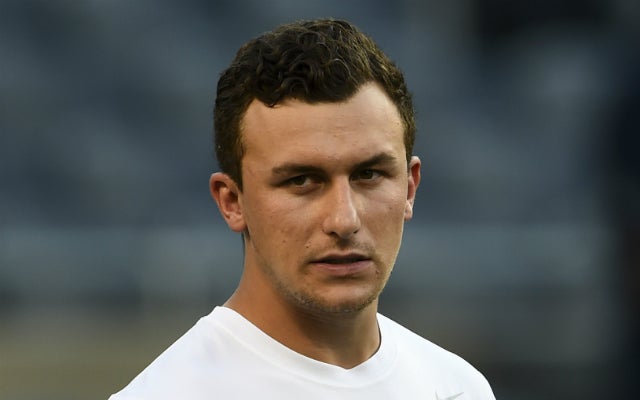Bond set for Manziel