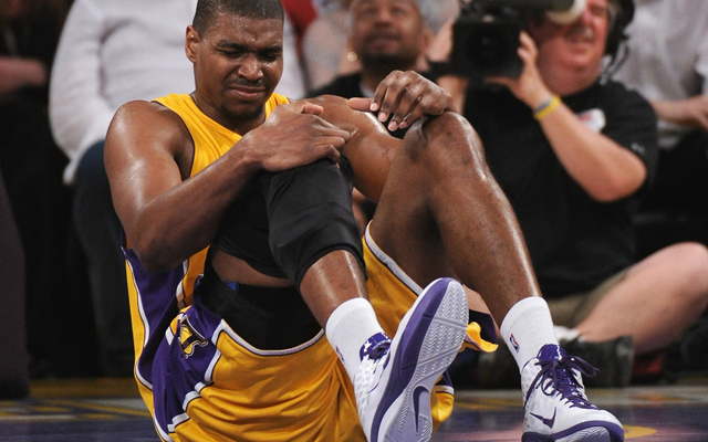 “Andrew Bynum Kobe”的图片搜索结果