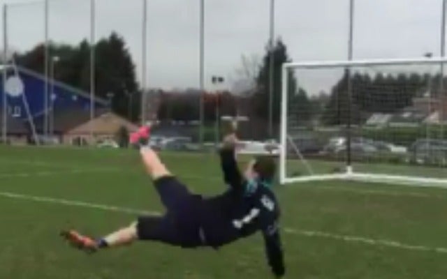Premier League player wants to kick in NFL