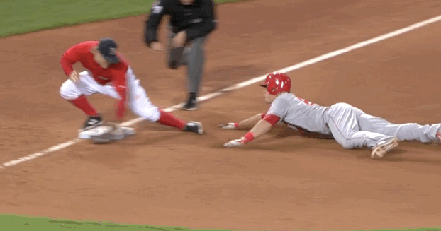 net/images//visual/whatshot/trout-slide-sorcery-052215.gif