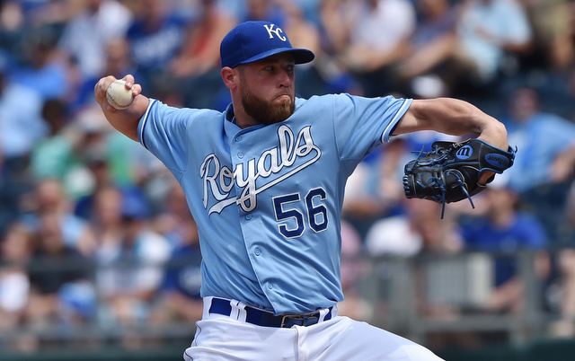 Royals non-tender Greg Holland, making former closer a free agent