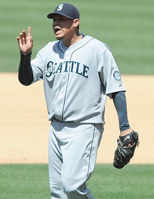If you don't count wins and losses, Felix Hernandez could be an AL Cy Young favorite. (US Presswire)