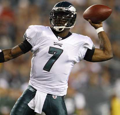 Michael Vick goes 3 for 5 during his first start in four years as the Eagles succumb to the Jets.  (AP)
