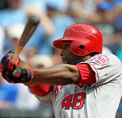 Angels RF Torii Hunter follows through Monday, driving in his 1,000th career run in the Angels' win. (Getty Images)