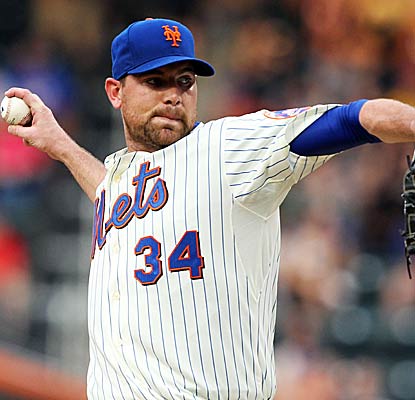 Mets starter Mike Pelfrey notches his third career complete game and his first since 2008.  (Getty Images)