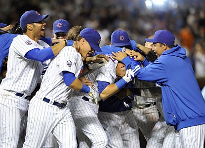 After the Cubs squander their lead in the top of the ninth, Aramis Ramirez helps them get it right back -- in walk-off style. (AP)