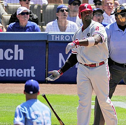 Ryan Howard increasing his NL-leading RBI total to 91 after belting his 25th homer of the season. (AP)
