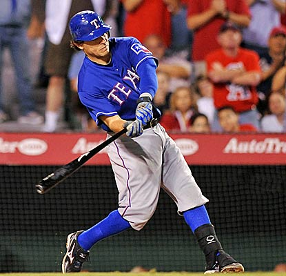 Ian Kinsler's tiebreaking single in the eighth inning helps the Rangers win their third straight against the Angels. (AP)