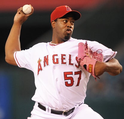 Jerome Williams baffles the Mariners, allowing just one run and one hit in eight innings of work.  (US Presswire)