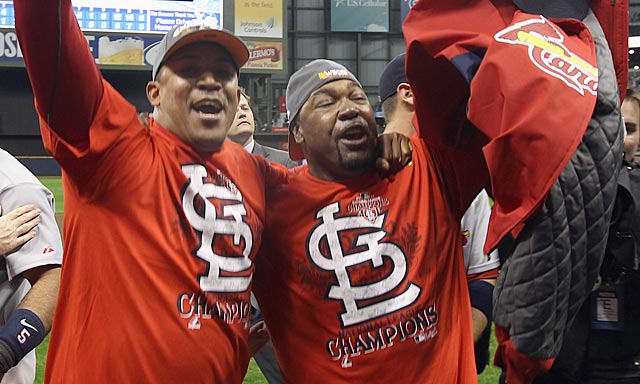 Venerable relievers Octavio Dotel (left) and Arthur Rhodes play a vital role in the NLCS triumph. (Getty Images)