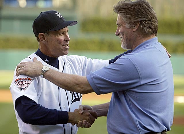 Trammel, here greeting Jack Morris, should get more than last year's 24.3 percent of vote. (Getty Images)