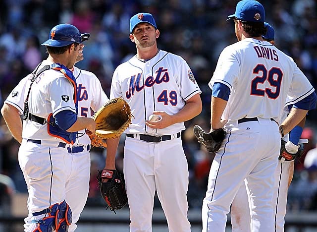 Jon Niese (center) opens his season by taking a no-hitter into the seventh for the Mets. (Getty Images)