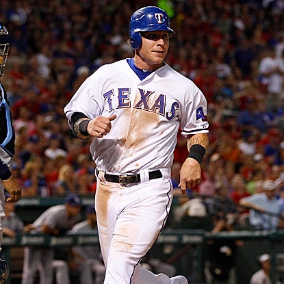 Josh Hamilton drives in two runs in Rangers' win, and now leads the American League with 24 RBI. (US Presswire)