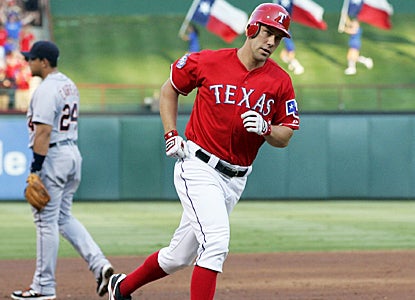 David Murphy gets a career-high five RBI as the Rangers win their sixth straight game. (US Presswire)