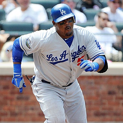 Juan Uribe breaks a 1-for-38 slump with a double, homer and four RBI in the Dodgers' win.  (Getty Images)