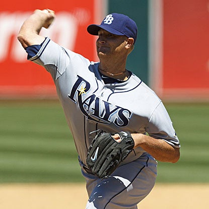 Tampa Bay's Alex Cobb escapes a bases-loaded jam in the first en route to a strong seven-inning outing and a victory. (Getty Images)