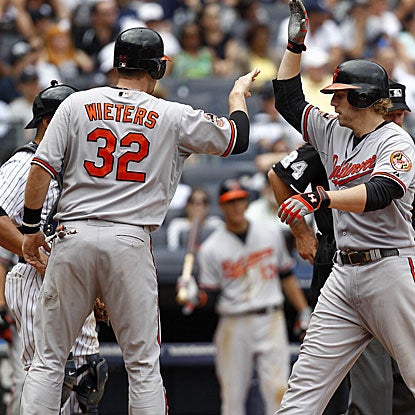Mark Reynolds hits four homers in the O's' weekend series with the Yankees, including two in Sunday's win. (Getty Images)