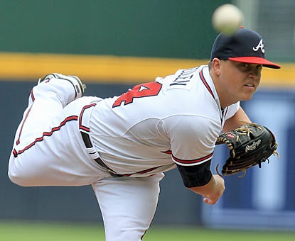 Kris Medlen's (7-1) streak of scoreless innings ends at 34 2/3, but he still notches his second complete game of the season. (AP)